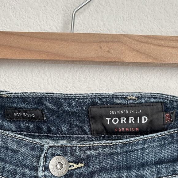 Torrid Premium Boyfriend Jeans Medium Wash with Floral Embroidery Mid Rise Denim - Picture 5 of 9